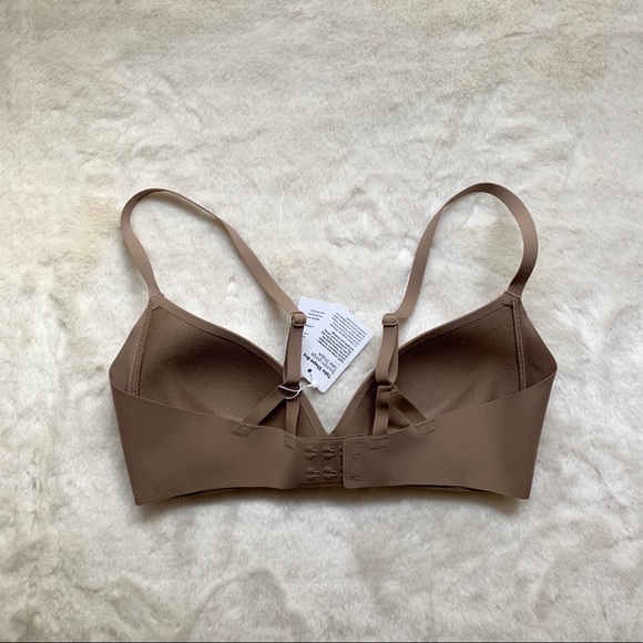 Lululemon Take Shape Bra Soft Sand Size 32C NWT - Picture 6 of 13